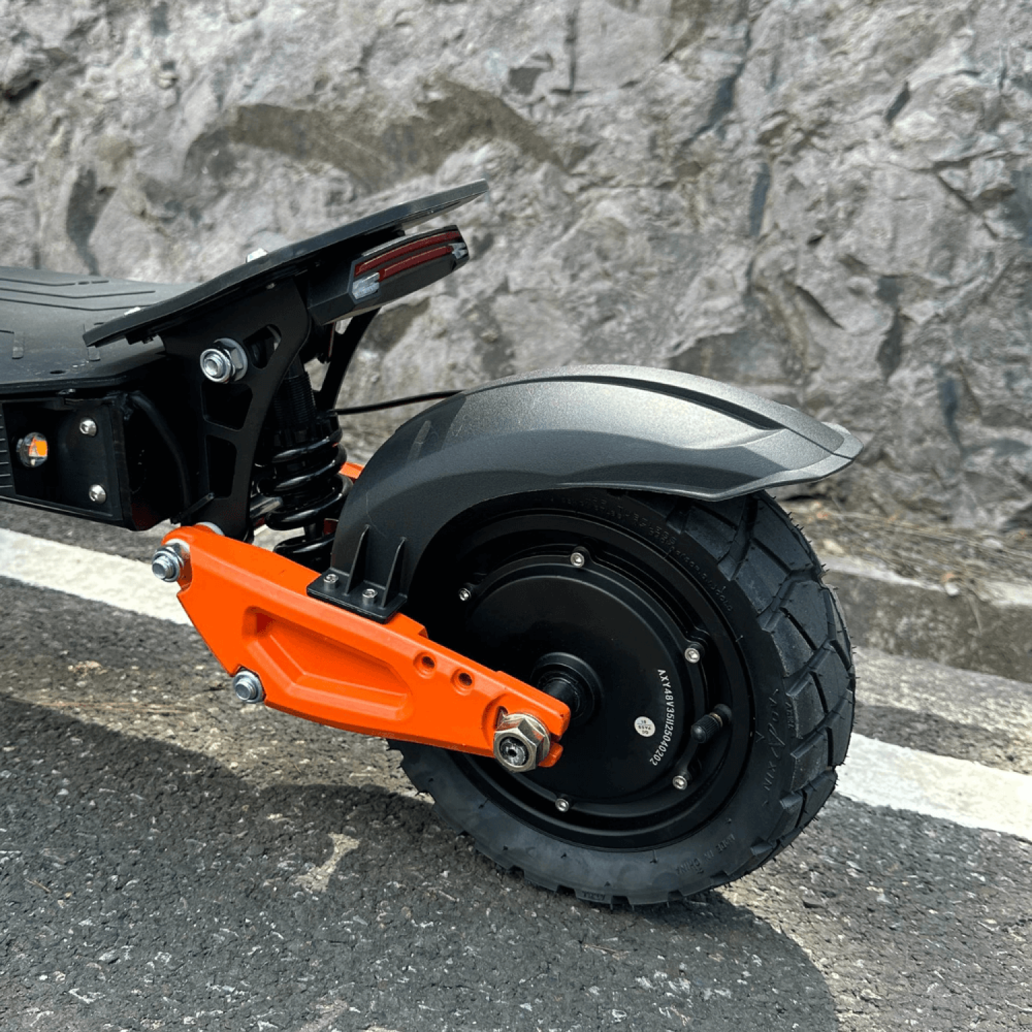 Электросамокат GIANT Blade GT 48V 18Ah 1600W (2025) |С сиденьем, усиленной конструкцией и амортизационной подвеской , Фото 8