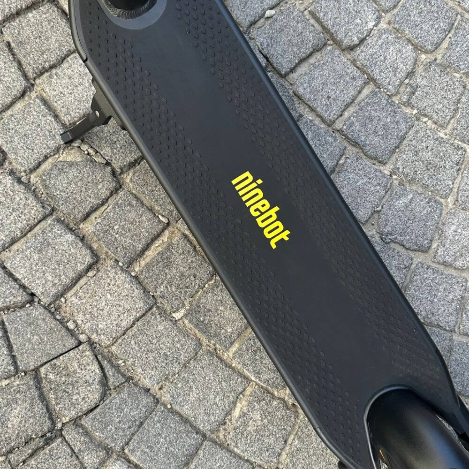 Электросамокат Ninebot G30 MAX Ultra 600W 18Ah 2025 Black с передним амортизатором и усиленным аккумулятором , Фото 5