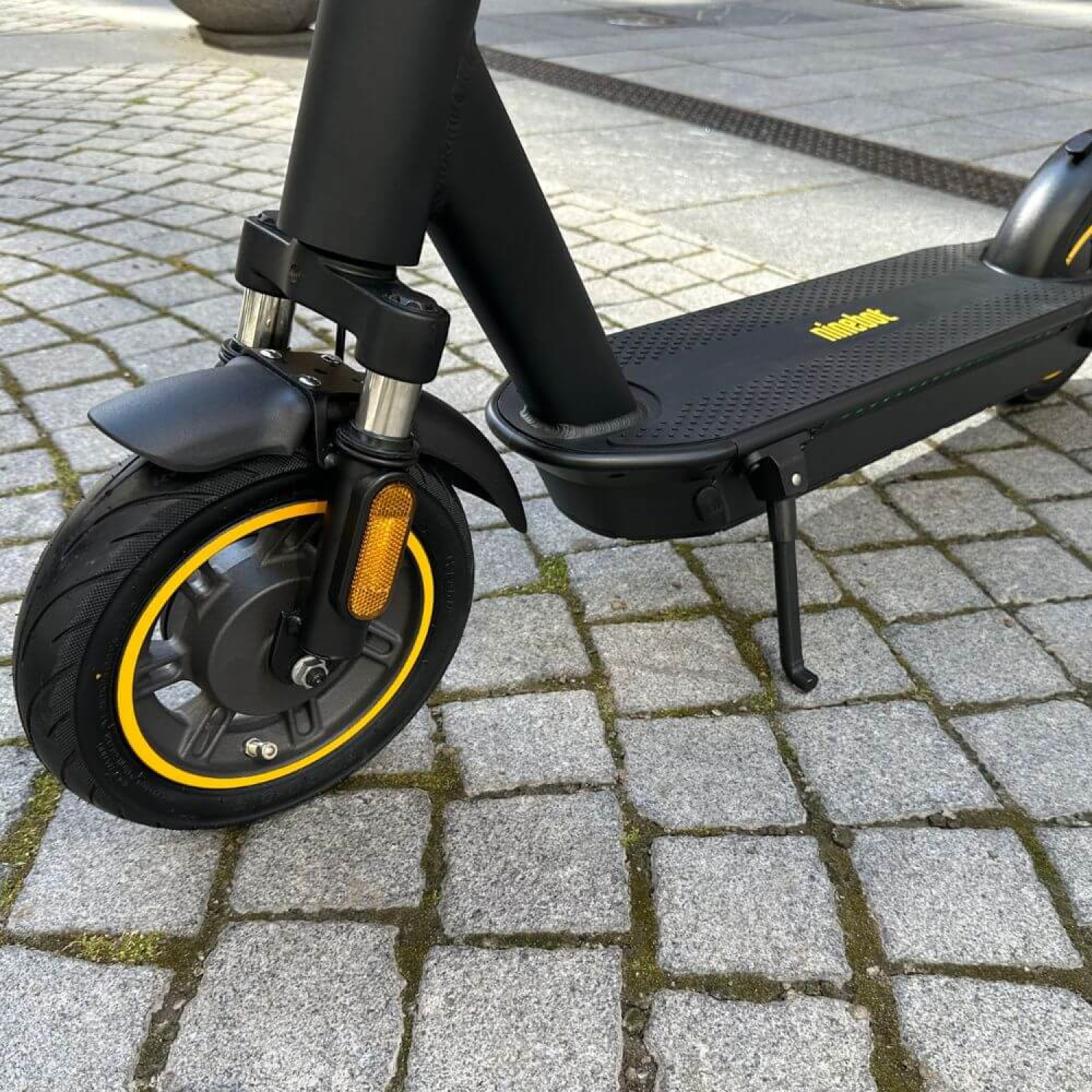 Электросамокат Ninebot G30 MAX Ultra 600W 18Ah 2025 Black с передним амортизатором и усиленным аккумулятором , Фото 3