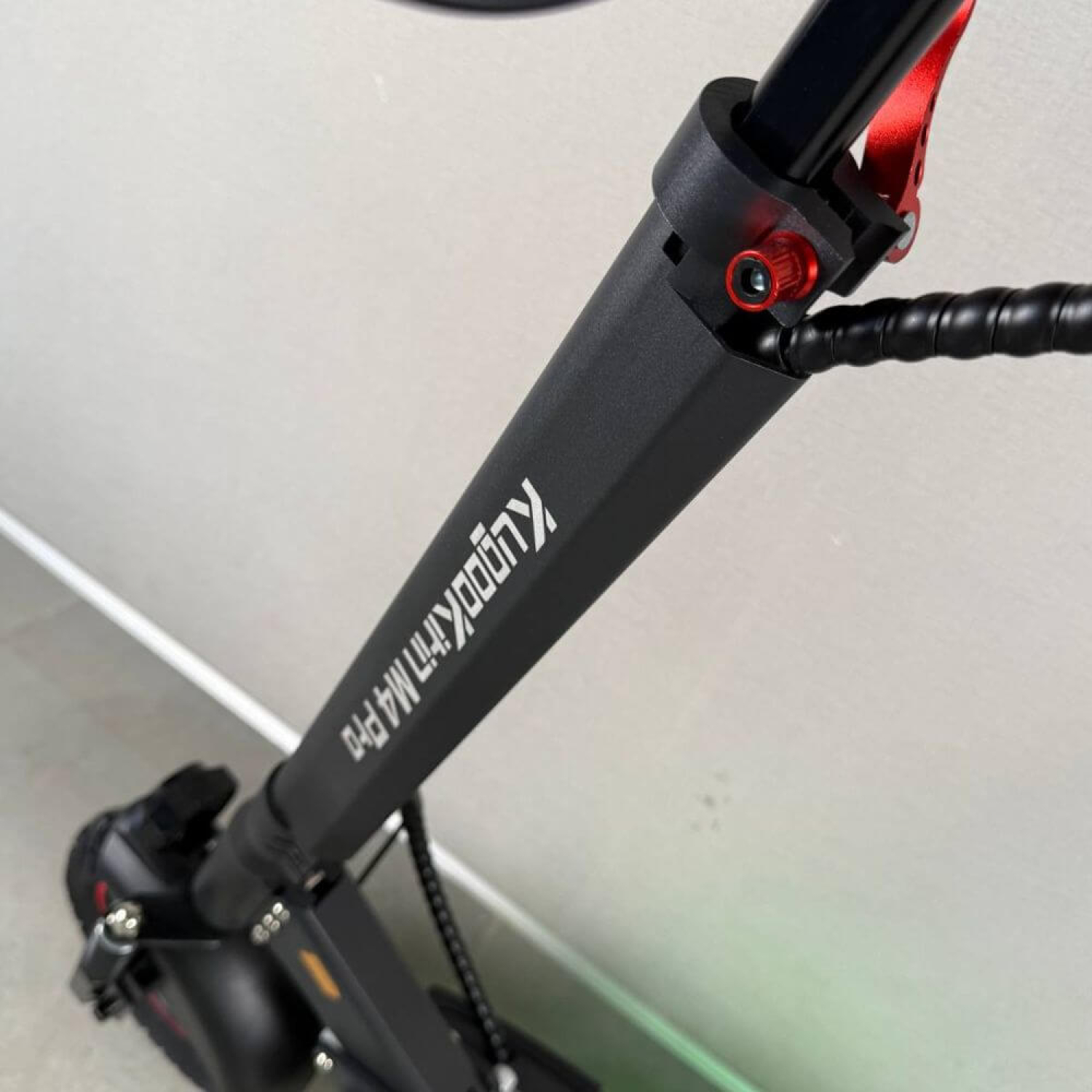 Электросамокат KUGOO Kirin M4 Pro Restyle Sport 2026 1000W 48V 18Ah, Фото 2