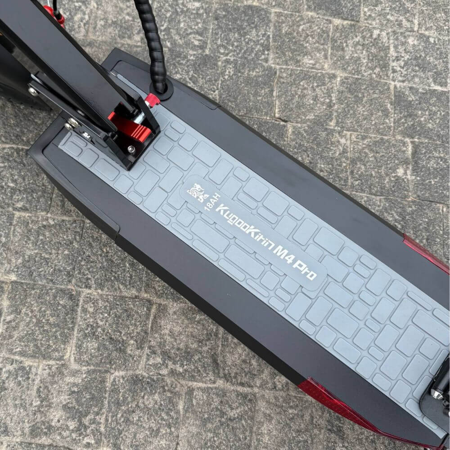 Электросамокат KUGOO Kirin M4 PRO 2026 года 1000W 48V 18Ah Li-ion с сиденьем | До 45 км/ч | Запас хода до 45 км, Фото 4