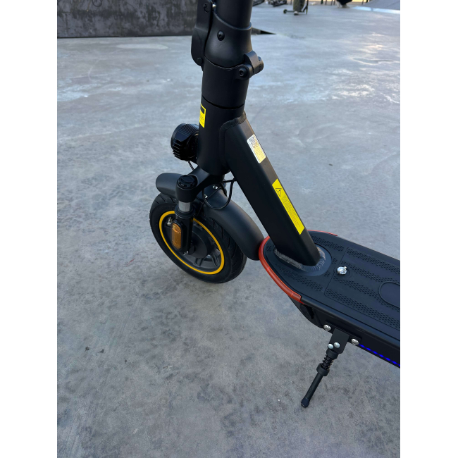 Електросамокат GIANT T6 Turbo 600W 18Ah 2024 Black з переднім і заднім амортизаторами та посиленим акумулятором, Фото 3