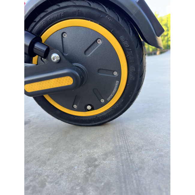 Електросамокат GIANT T6 Turbo 600W 18Ah 2024 Black з переднім і заднім амортизаторами та посиленим акумулятором, Фото 10