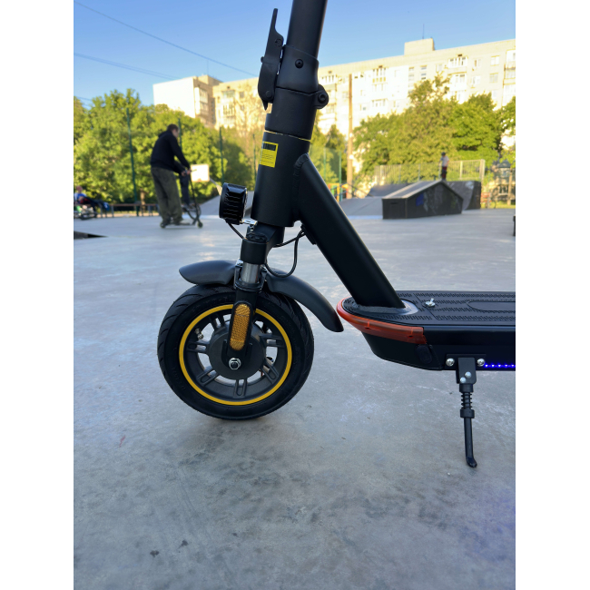 Електросамокат GIANT T6 Turbo 600W 18Ah 2024 Black з переднім і заднім амортизаторами та посиленим акумулятором, Фото 9
