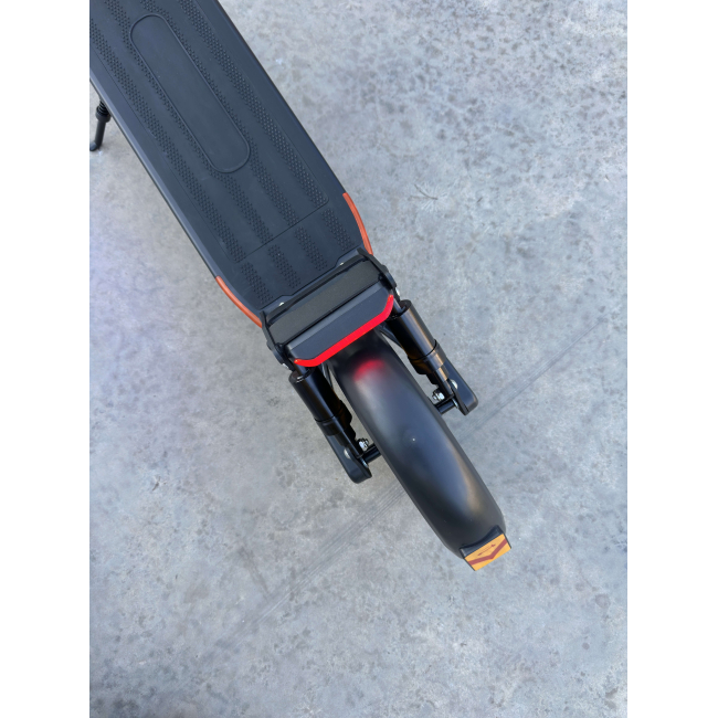 Електросамокат GIANT T6 Turbo 600W 18Ah 2024 Black з переднім і заднім амортизаторами та посиленим акумулятором, Фото 6